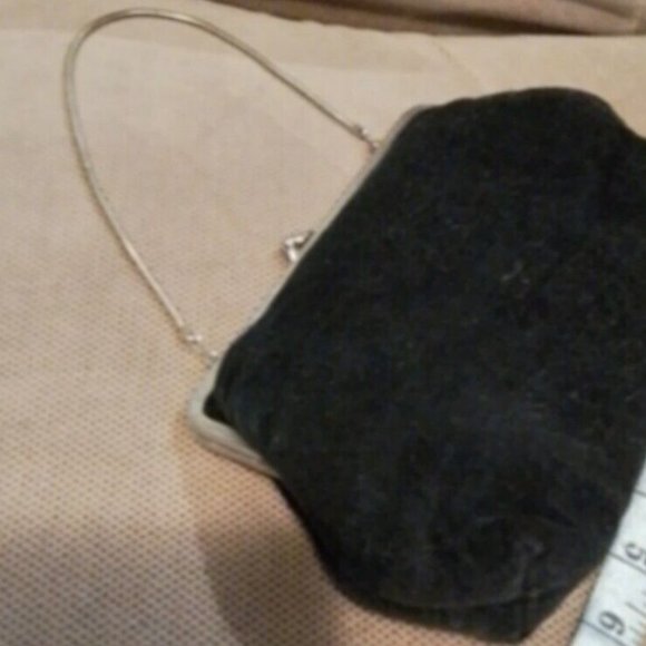 Black Velvet Art Deco Floral Kiss Look Vintage Really Worn Out P1 - Picture 4 of 4